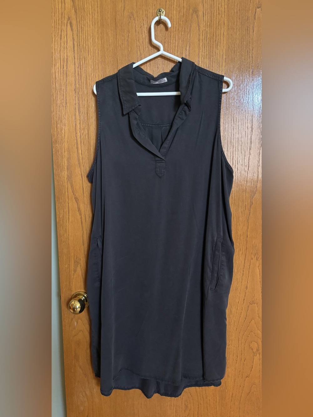 Dex Sleeveless Collared Shift Tunic - Black